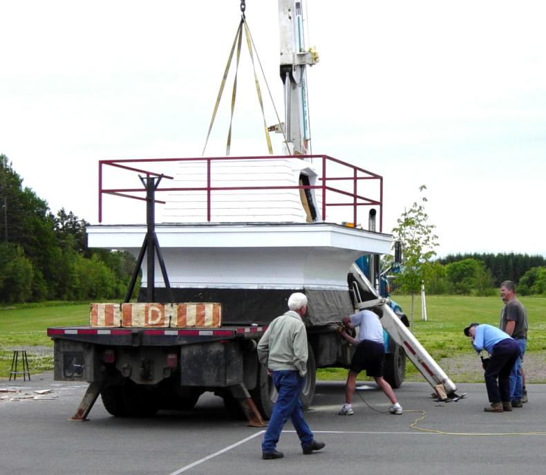 Canning lighthouse project, 7 July 2004 8:57am